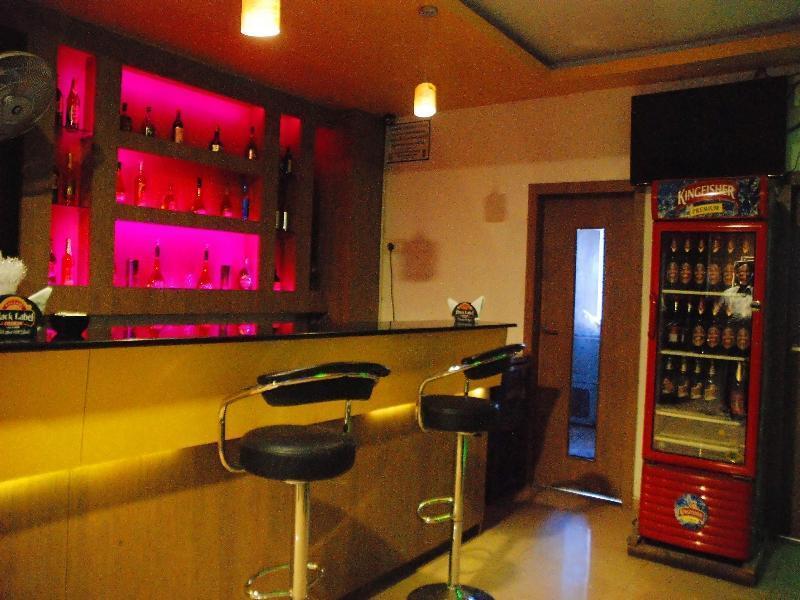 Hotel Pon Amutha Karūr Esterno foto